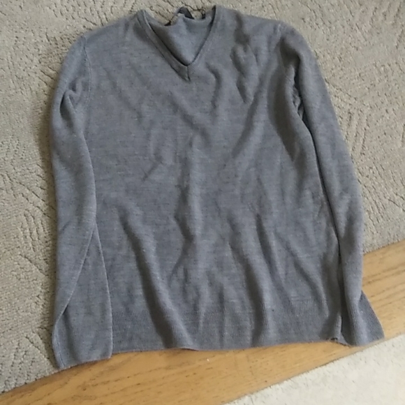 Sweater - Picture 1 of 2